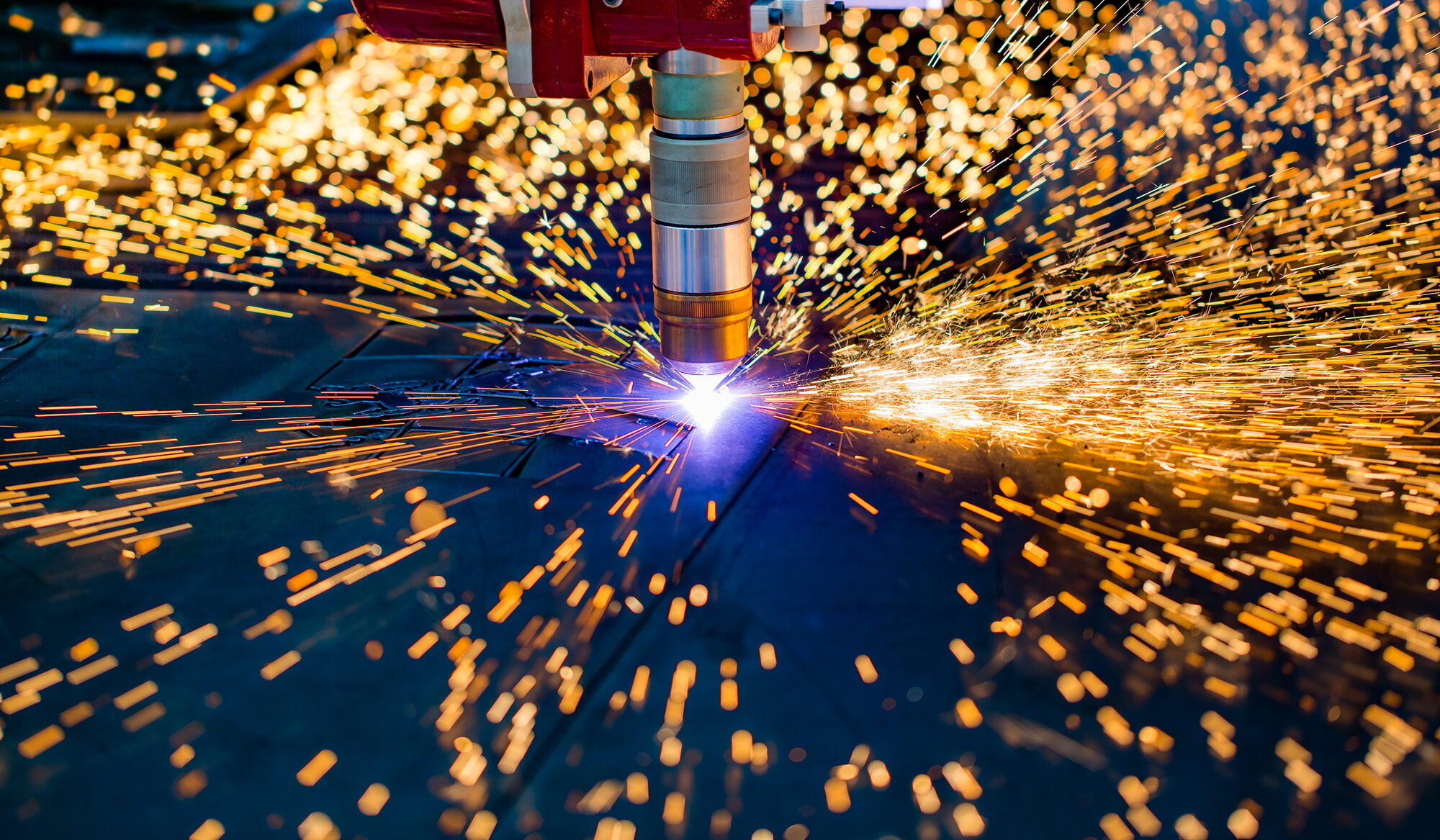 Lazer Kesim, HL Metal Demir Çelik Sanayi, Sac Kesim, Sac Bükme, CNC Laser plasma cutting of metal, modern industrial technology. Plazma Kesim HL Metal Demir Çelik Sanayi